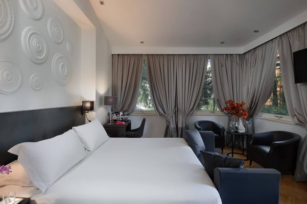 06 Suite Camere Hotel Principe Torlonia Roma